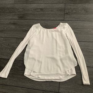 White long sleeve split back shirt